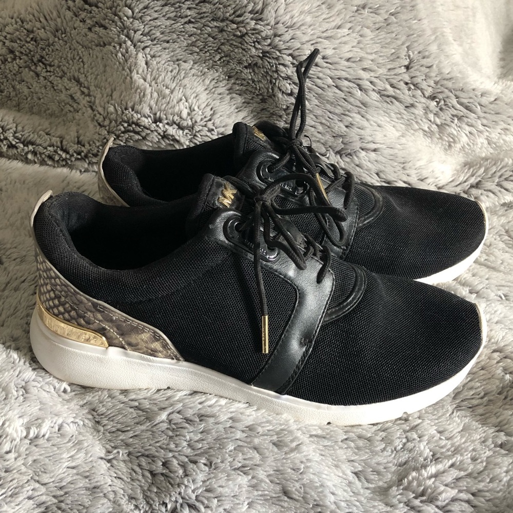 Michael Kors Sneakers 7.5